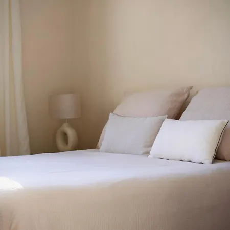 Homestay Privee A La Figulina