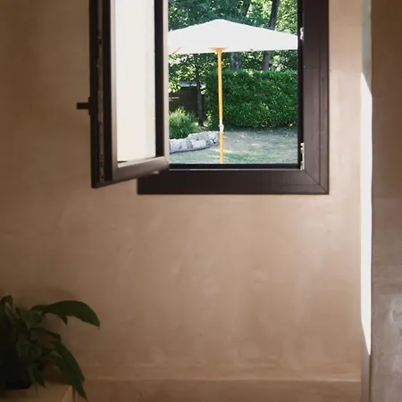 Privee A La Figulina *